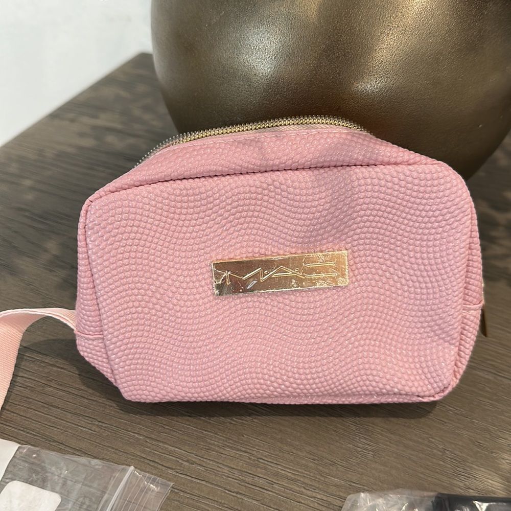 M.A.C Cosmetics bag and goodies - Picture 3 of 7